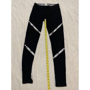 size small under armour leggings
